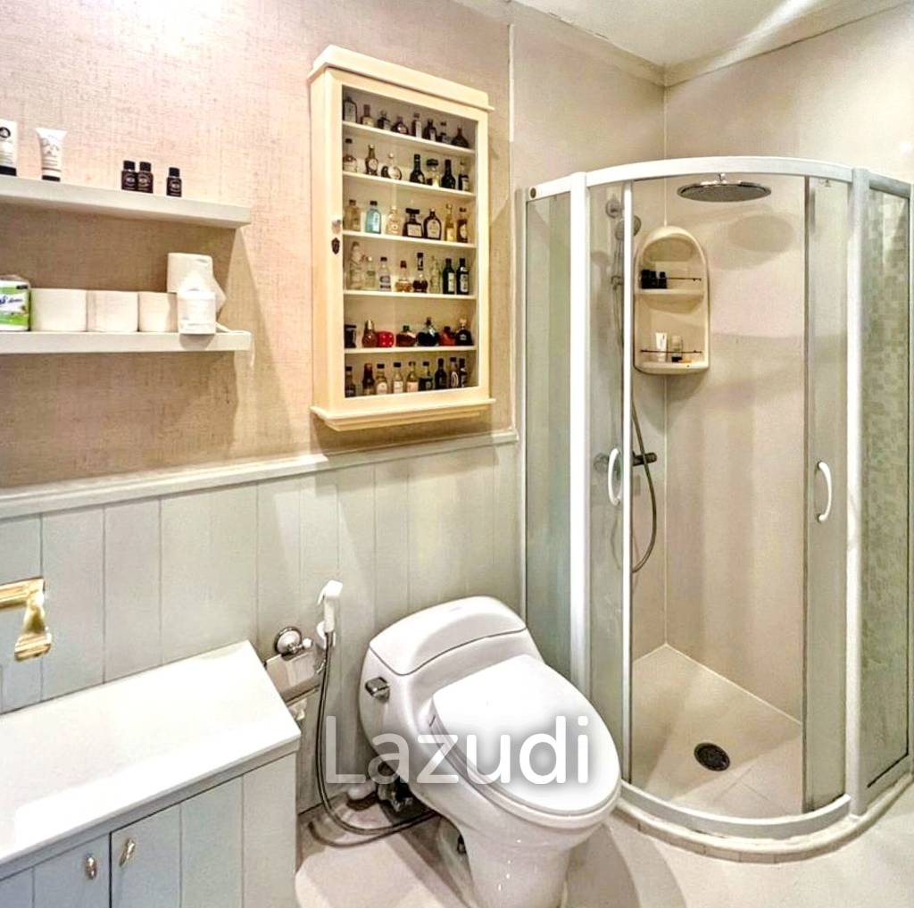 1 Bed 2 Bath 164 SQ.M Sathorn Happy Land Tower