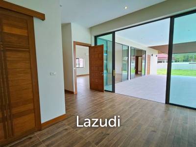 3 Bed 3 Bath 301 SQ.M Panorama Black Mountain