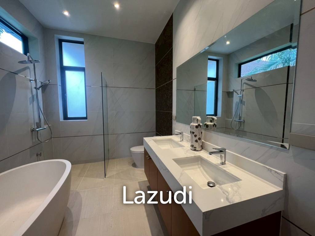 3 Bed 3 Bath 310 SQ.M Panorama Black Mountain