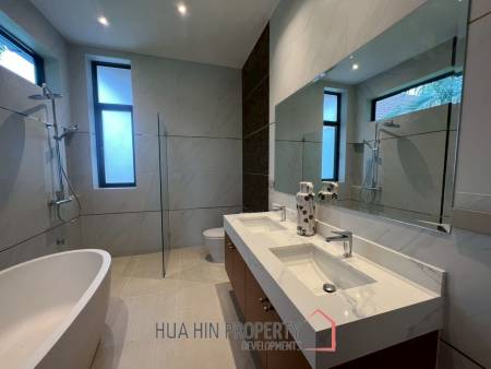 3 Bed 3 Bath 310 SQ.M Panorama Black Mountain