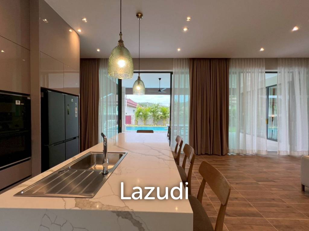 3 Bed 3 Bath 310 SQ.M Panorama Black Mountain