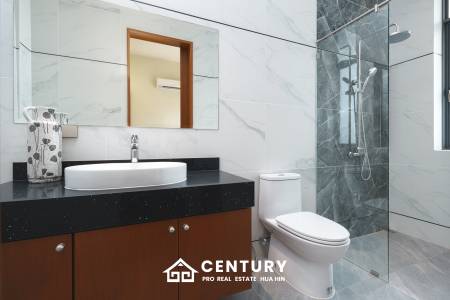 3 Bed 3 Bath 309 SQ.M Panorama Black Mountain