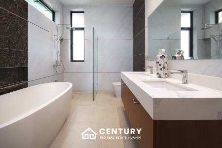 3 Bed 3 Bath 309 SQ.M Panorama Black Mountain