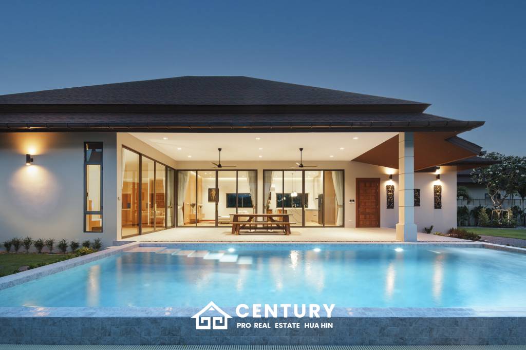 3 Bed 3 Bath 309 SQ.M Panorama Black Mountain