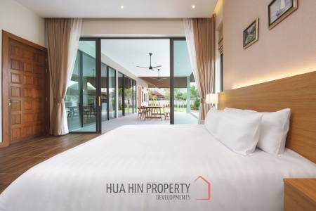 3 Bed 3 Bath 301 SQ.M Panorama Black Mountain