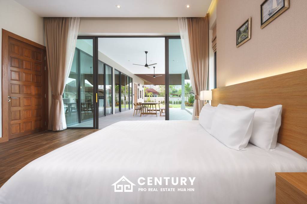 3 Bed 3 Bath 309 SQ.M Panorama Black Mountain