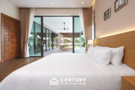 3 Bed 3 Bath 309 SQ.M Panorama Black Mountain