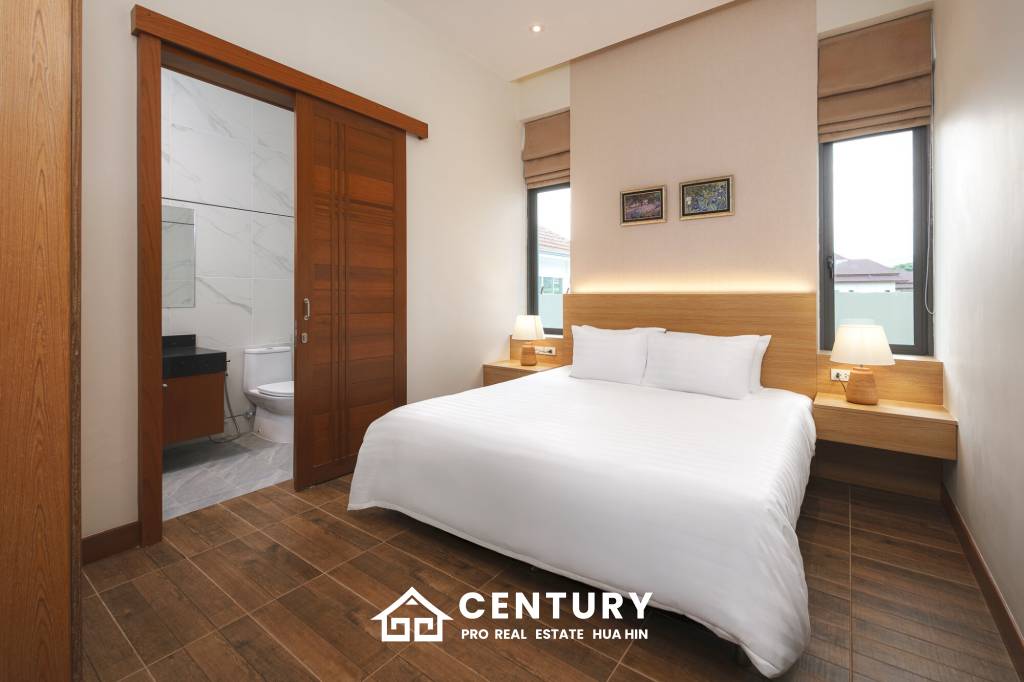 3 Bed 3 Bath 309 SQ.M Panorama Black Mountain