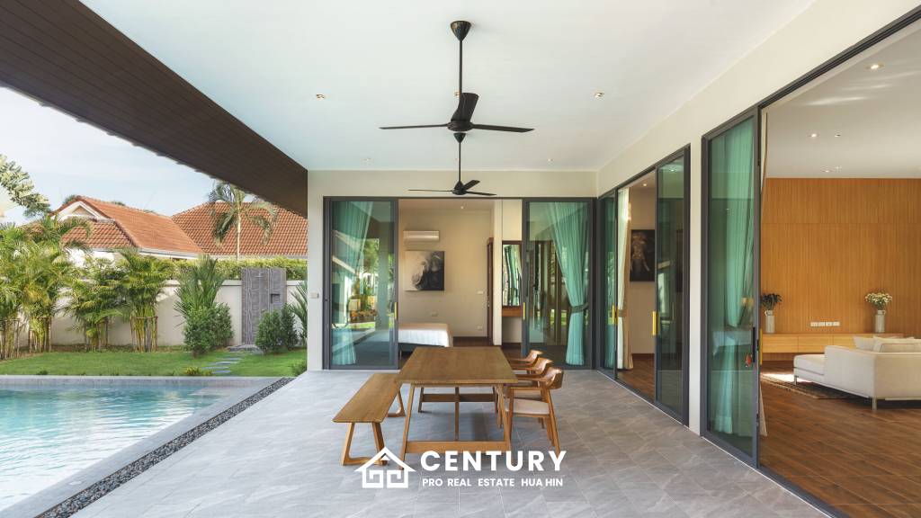 3 Bed 3 Bath 309 SQ.M Panorama Black Mountain