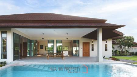 3 Bed 3 Bath 301 SQ.M Panorama Black Mountain