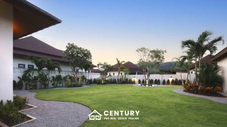 3 Bed 3 Bath 309 SQ.M Panorama Black Mountain