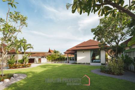 3 Bed 3 Bath 301 SQ.M Panorama Black Mountain
