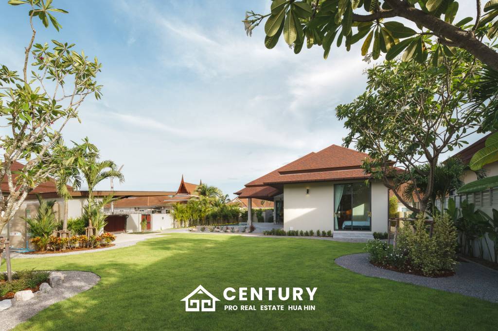 3 Bed 3 Bath 309 SQ.M Panorama Black Mountain