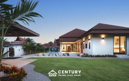 3 Bed 3 Bath 309 SQ.M Panorama Black Mountain