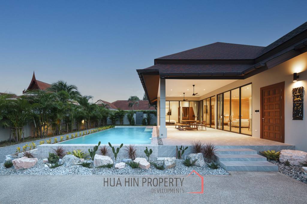 3 Bed 3 Bath 301 SQ.M Panorama Black Mountain