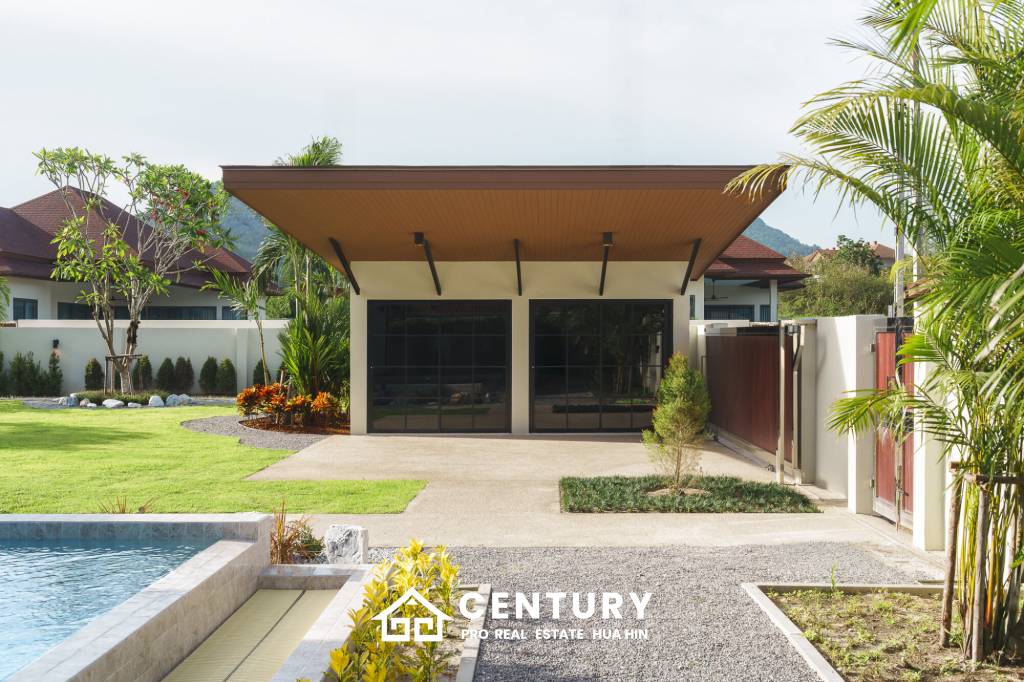 3 Bed 3 Bath 309 SQ.M Panorama Black Mountain