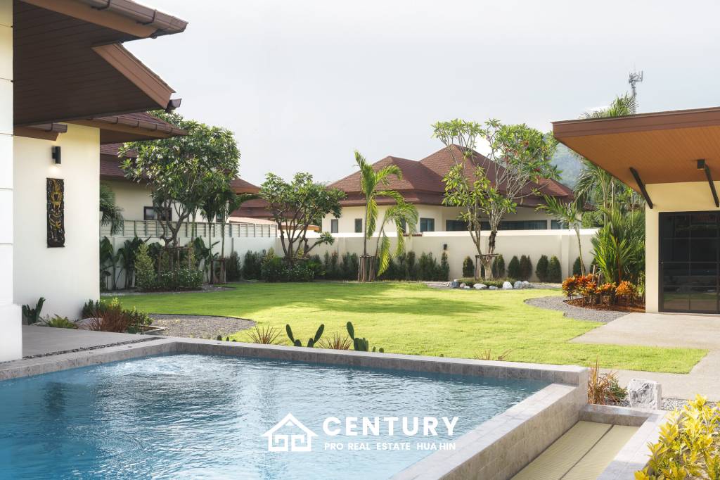 3 Bed 3 Bath 309 SQ.M Panorama Black Mountain