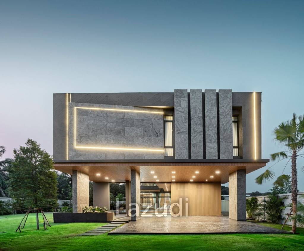 6 Bed 7 Bath 705 SQ.M. The Sylva Pattaya
