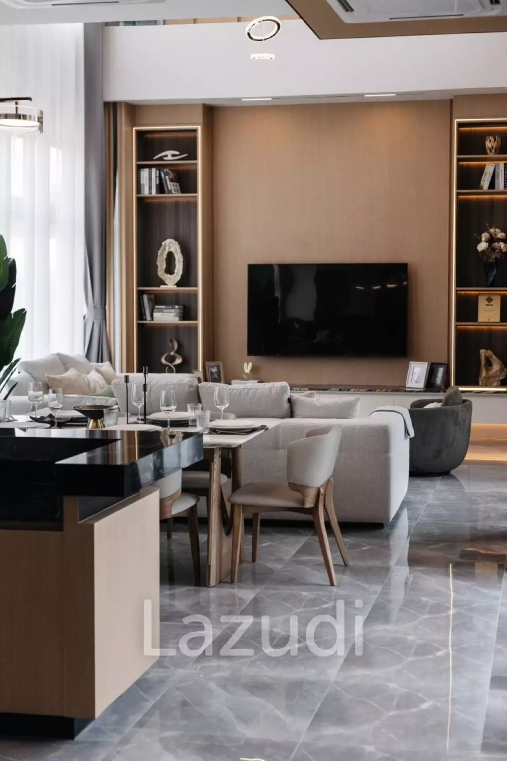 6 Bed 7 Bath 705 SQ.M. The Sylva Pattaya
