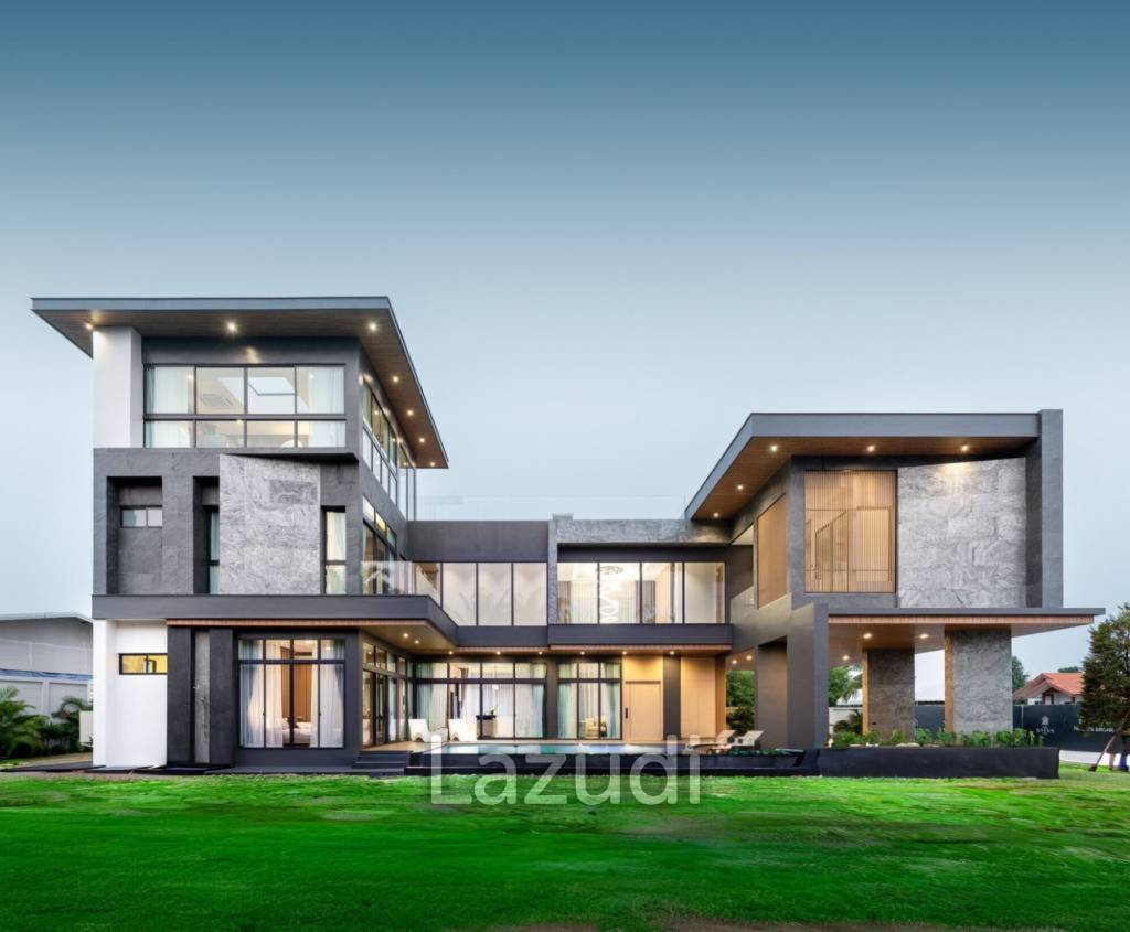 6 Bed 7 Bath 705 SQ.M. The Sylva Pattaya
