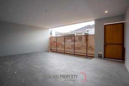 Exquisite 4 Bedroom Villa in La Felice Hua Hin