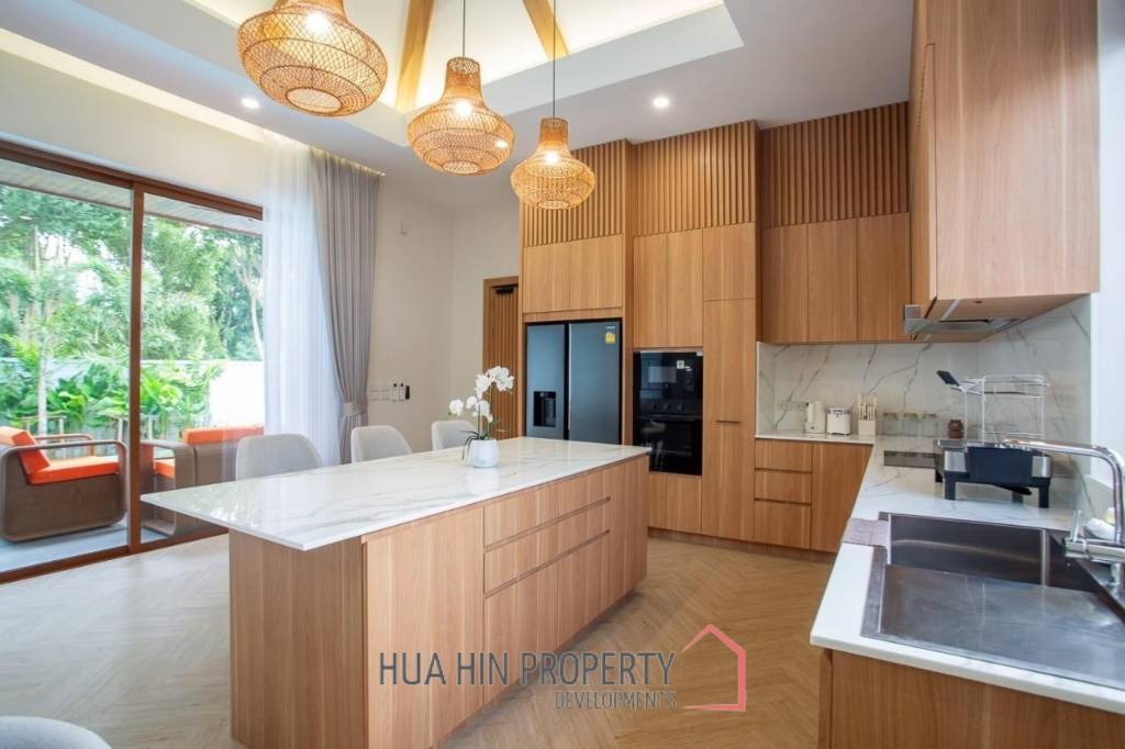 Exquisite 4 Bedroom Villa in La Felice Hua Hin