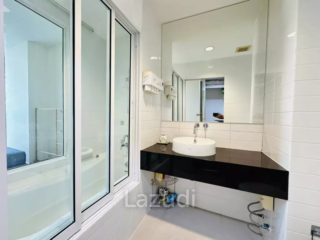 1 Bed 1 Bath 34 SQ.M  Ideo Mix Sukhumvit 103