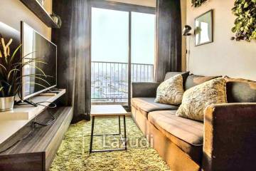 1 Bed 1 Bath 32 SQ.M Centric Huay Kwang Station