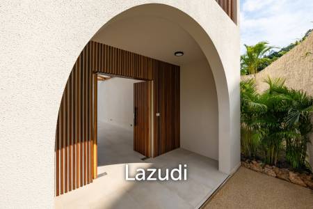 Stunning panoramic seaview luxury villa 4 bedrooms plus maid and gym room on Chaweng Hill (Ready to move in)