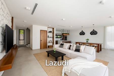 Stunning panoramic seaview luxury villa 4 bedrooms plus maid and gym room on Chaweng Hill (Ready to move in)