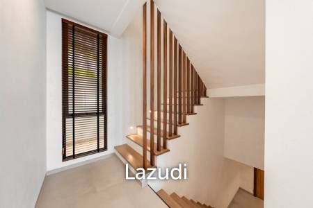 Stunning panoramic seaview luxury villa 4 bedrooms plus maid and gym room on Chaweng Hill (Ready to move in)