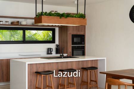 Stunning panoramic seaview luxury villa 4 bedrooms plus maid and gym room on Chaweng Hill (Ready to move in)