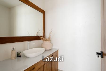 Stunning panoramic seaview luxury villa 4 bedrooms plus maid and gym room on Chaweng Hill (Ready to move in)