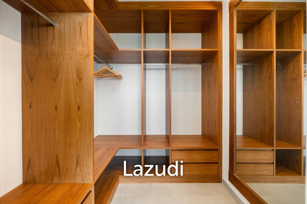 Stunning panoramic seaview luxury villa 4 bedrooms plus maid and gym room on Chaweng Hill (Ready to move in)