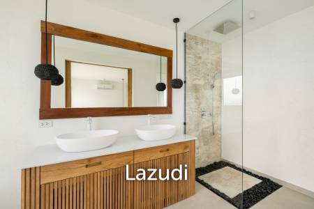 Stunning panoramic seaview luxury villa 4 bedrooms plus maid and gym room on Chaweng Hill (Ready to move in)