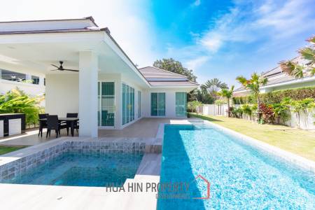 New 3 bed pool Villa with Lake View