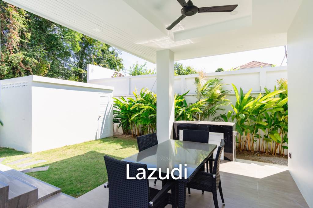 New 3 bed pool Villa with Lake View