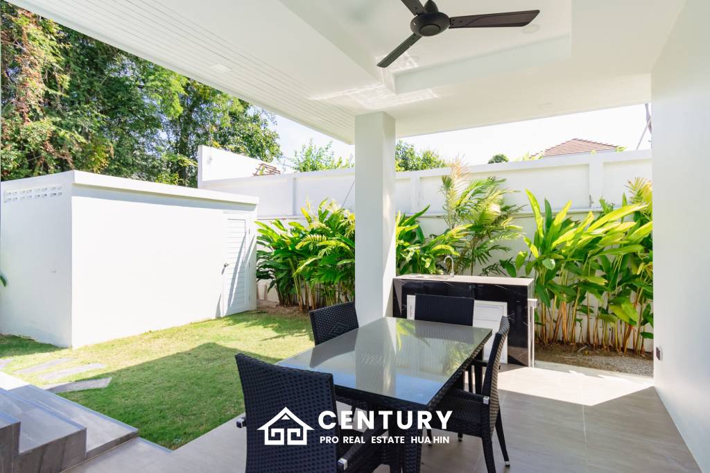 400 ตร.ม 3 เตียง 2 อาบน้ำ วิลล่า For ขาย