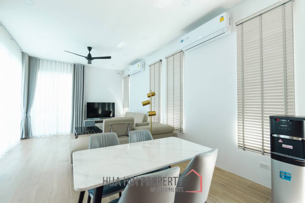 New 3 bed pool Villa with Lake View