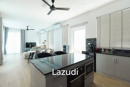 New 3 bed pool Villa with Lake View