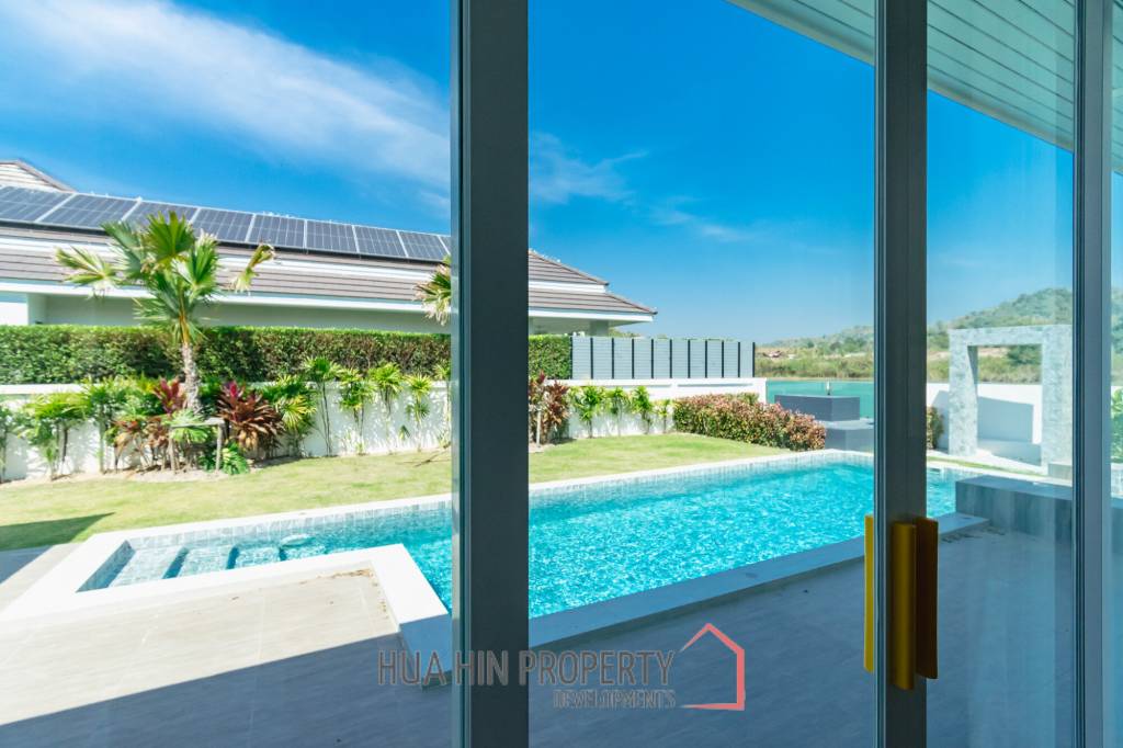 New 3 bed pool Villa with Lake View