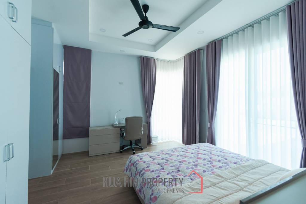New 3 bed pool Villa with Lake View