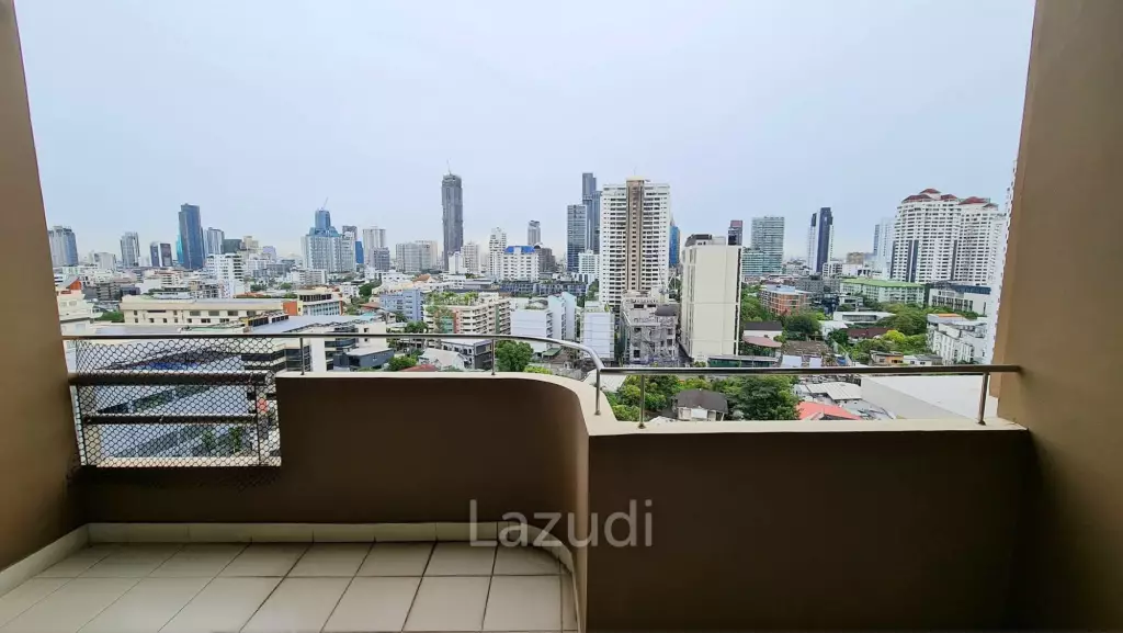 2 Bed 2 Bath 173 SQ.M  Piyathip Place