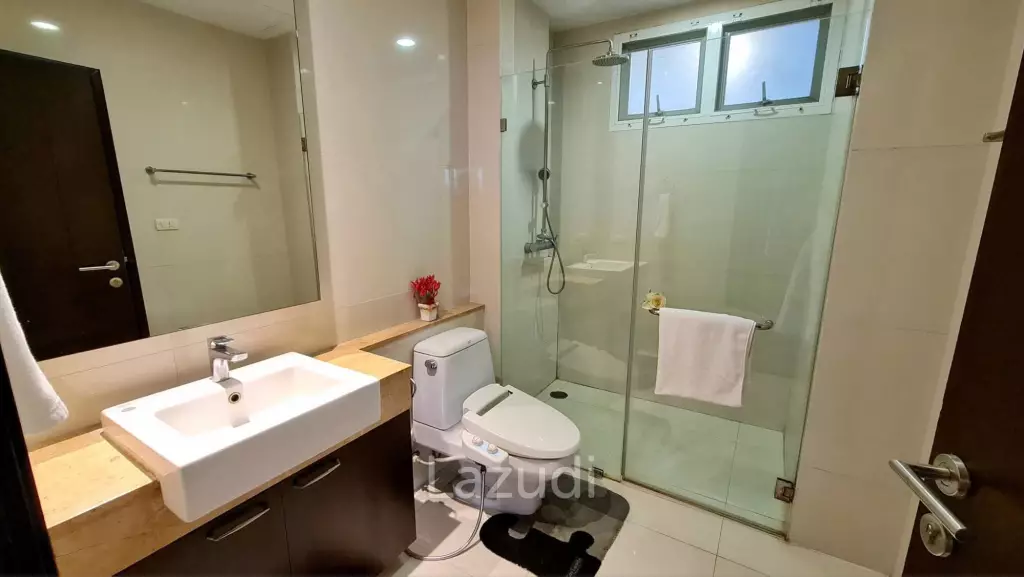 2 Bed 2 Bath 173 SQ.M  Piyathip Place