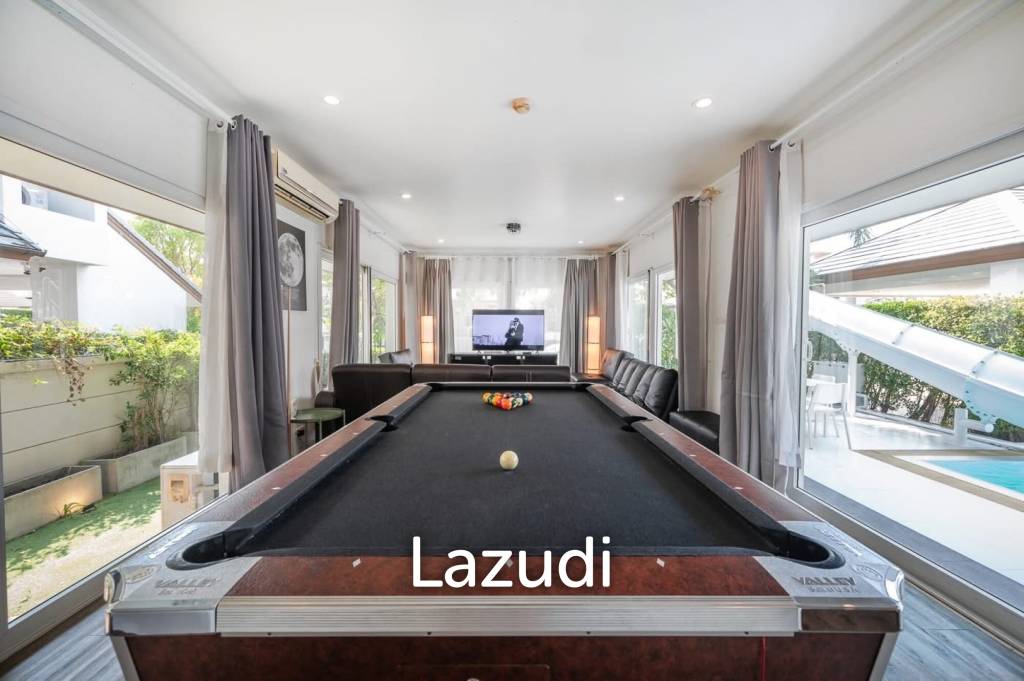 4 Beds 4 Baths 250 SQ.M. Sea Breeze Villa Pattaya