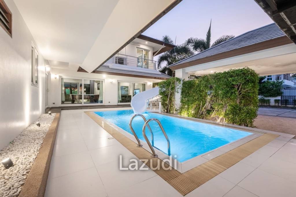 4 Beds 4 Baths 250 SQ.M. Sea Breeze Villa Pattaya