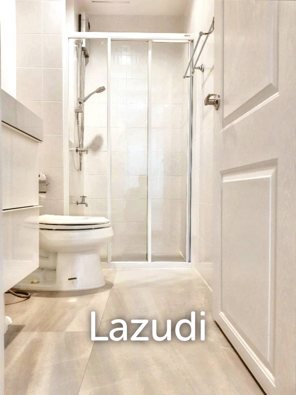 3 Bed 3 Bath 200 SQ.M Thanapat Haus Sathorn-Narathiwas