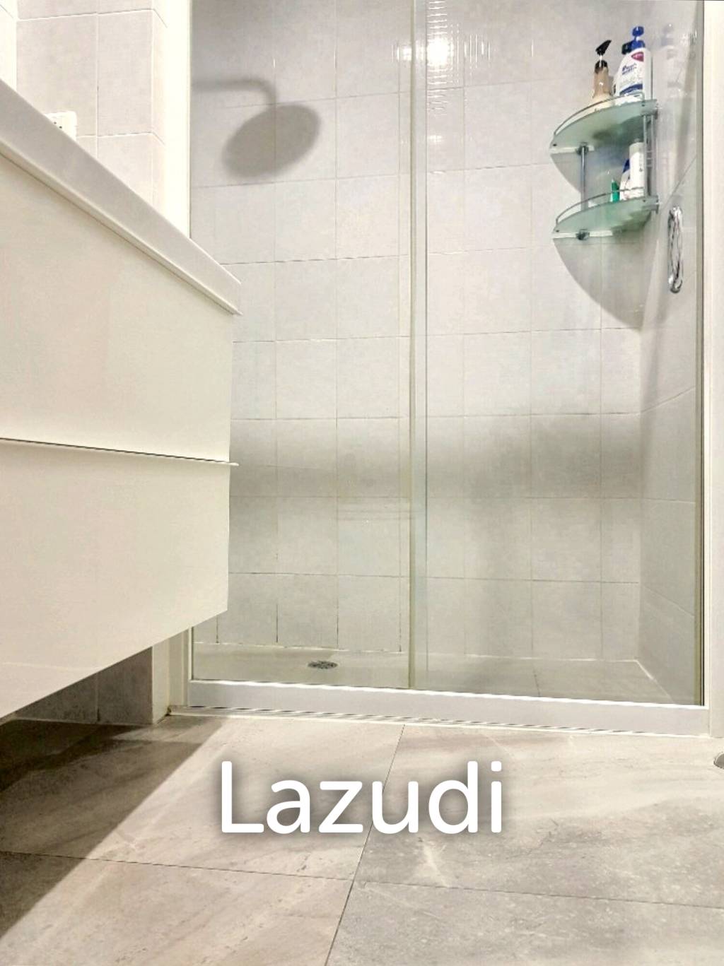 3 Bed 3 Bath 200 SQ.M Thanapat Haus Sathorn-Narathiwas