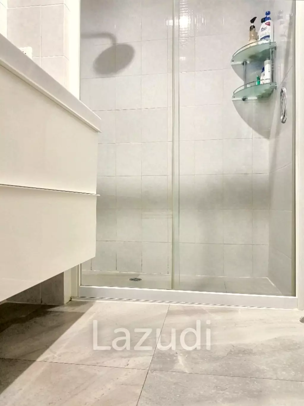 3 Bed 3 Bath 200 SQ.M Thanapat Haus Sathorn-Narathiwas