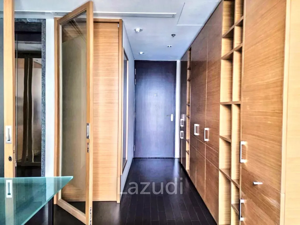 2 Bedroom 2 Bathroom 138 SQ.M Hansar Rajdamri